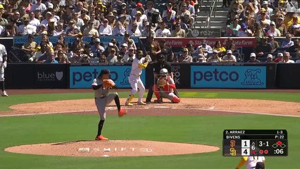 Luis Arráez impulsa una carrera con triple