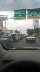 Tráfico antes de la rotonda cerca de Plaza Miraflores