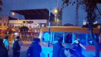 Incendio en automóvil fue apagado por bomberos.