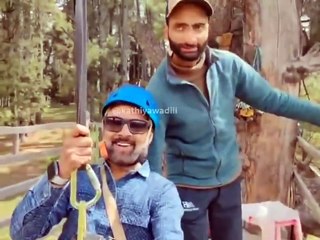 Turista grava ataque terrorista que matou 26 pessoas na Índia durante passeio de tirolesa