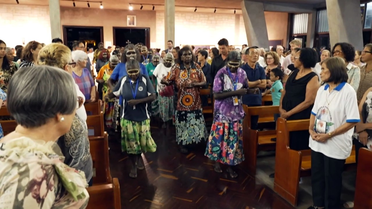 Catholics in Darwin come together to farewell Pope Francis
