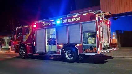 Fogo em padrão de energia de mercado mobiliza Bombeiros no Parque Verde; moradores relatam apagão