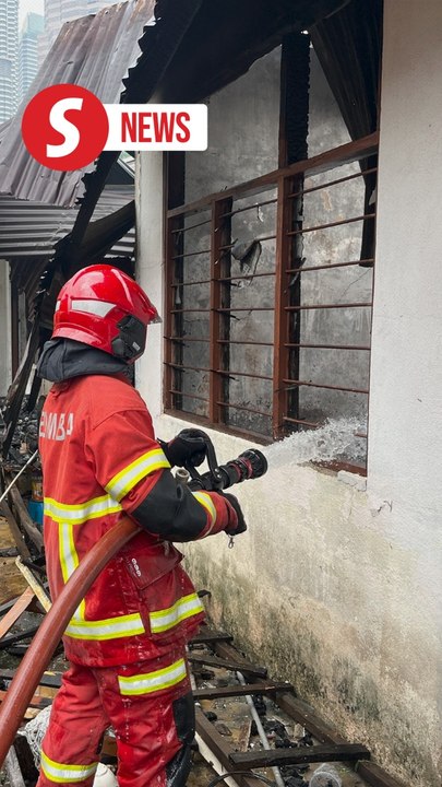 Houses, motorcycles destroyed in Kampung Baru fire