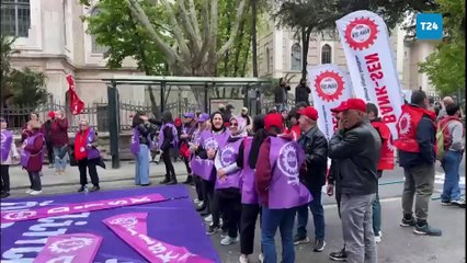 KADIKÖY’DE 1 MAYIS: DİSK ve bazı STK’lar Haydarpaşa Numune Hastanesi önünde toplandı