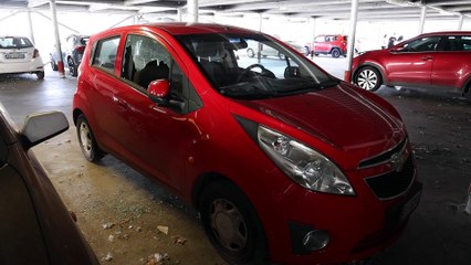 Vetri spaccati nelle auto di via del Lavoro a Ferrara