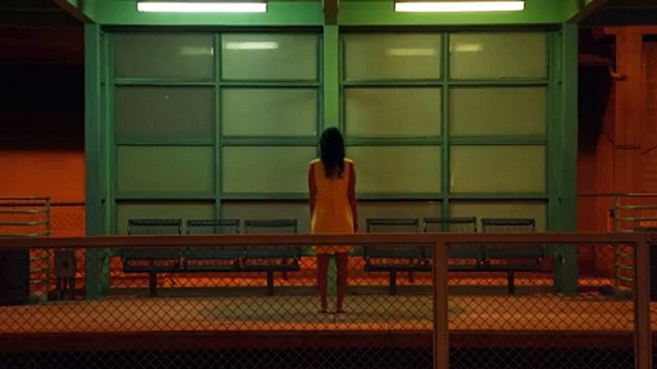 A Smiling Woman Christmas Horror Clips