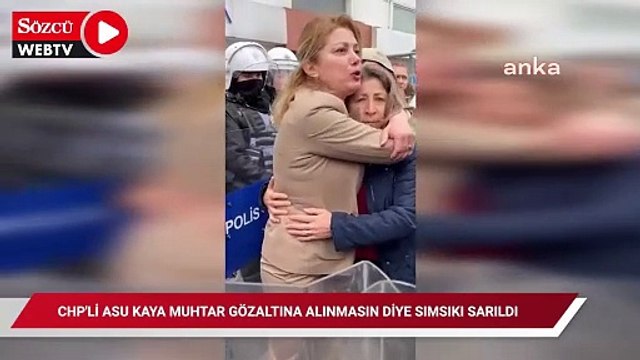 Kadıköy Meydanı'nda kadın milletvekili, kadın muhtarı polisin elinden sarılarak kurtardı