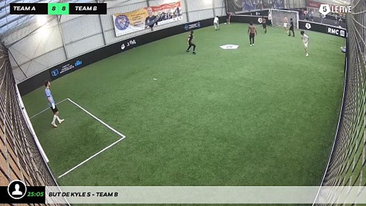But de Kyle S - Team B