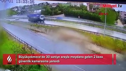 Büyükçekmece’de 30 saniye arayla meydana gelen 2 kaza kamerada