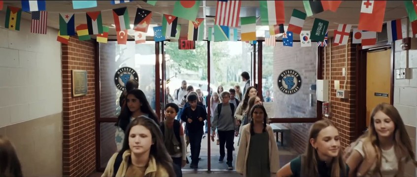 Weapons - Official Trailer (2025) Julia Garner, Josh Brolin, Alden Ehrenreich