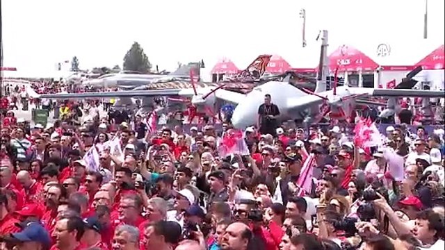 TEKNOFEST KKTC kapılarını ziyaretçilere açtı! Ercan Havalimanı'nda peş peşe müthiş gösteriler