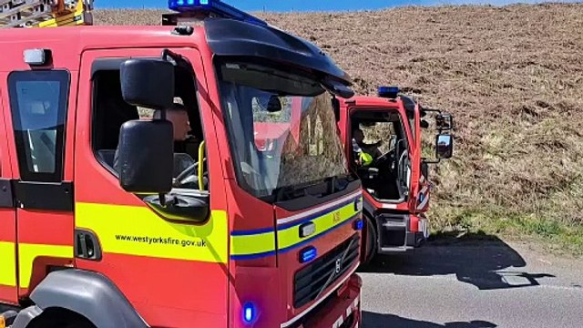 Ripponden, moorland fire: More than a dozen fire crews work to battle 2km blaze in West Yorkshire
