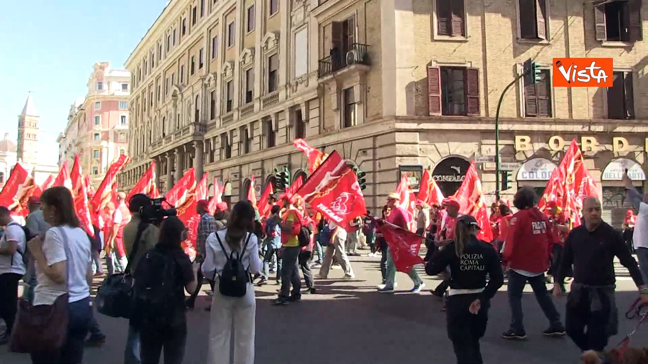 Primo Maggio, il corteo della Cgil a Roma per le vie del centro