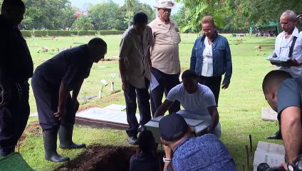 Panamá sepulta restos de víctimas de la invasión de EEUU de 1989