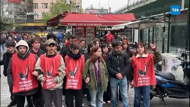 Mecidiyeköy Meydanı’na yürümek isteyen Devrimci Gençlik Derneği üyesi öğrencilere polis müdahalesi