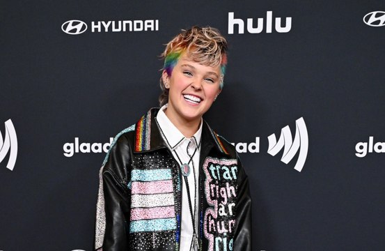 Kath Ebbs critica a JoJo Siwa por hacer 'ataques a su carácter'