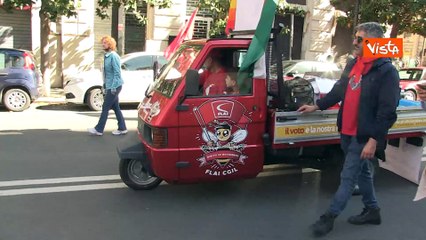 Primo Maggio, cartelli e striscioni al corteo della Cgil a Roma: "La guerra uccide, il lavoro pure"
