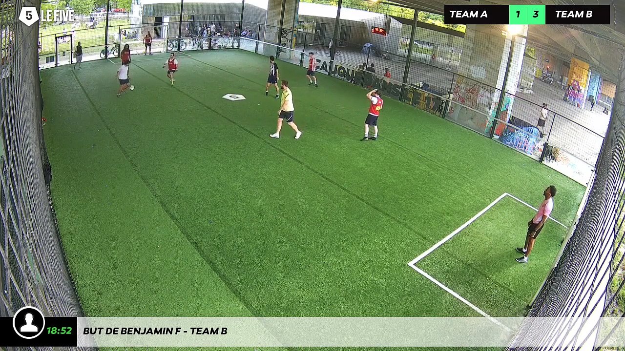 But de Benjamin F - Team B