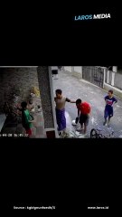 3 Bocah Bermain Bola Di Depan Rumah Dianiaya Oleh Tetangganya Sendiri, Pelaku "Saya Diejek"