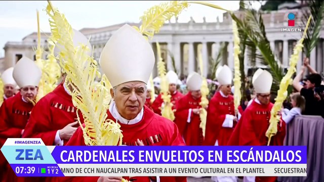 El cardenal Angelo Becciu renuncia a participar en el cónclave