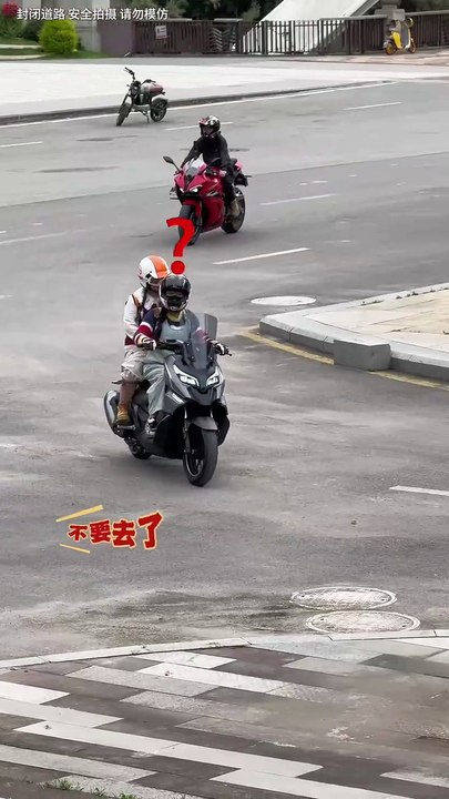 机车小结巴（抠脚妹） - 摩托佬的条件反射～ _机车女孩 _赛600rs(HD)