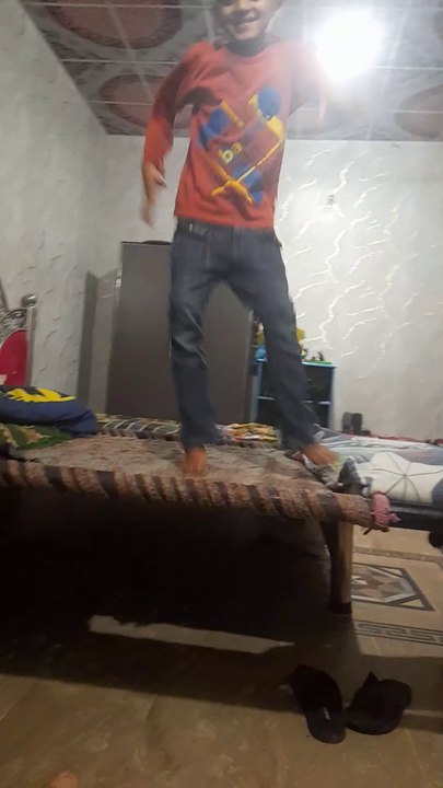 Child innocent dance