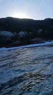 Homem cai de parapente na Praia do Gravatá em Florianópolis e mobiliza resgate de helicóptero