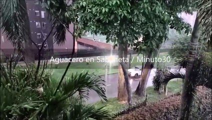 Aguacero en Sabaneta