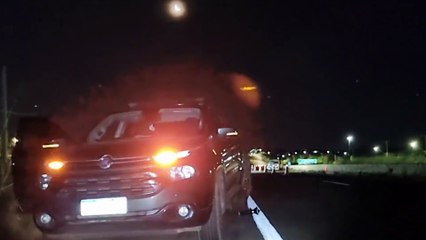 Uno e Toro se envolvem em forte batida na PRc-467 em Cascavel