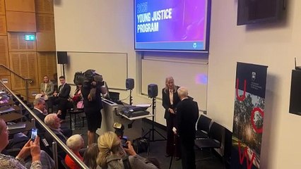 Wollongong's oldest lawyer wins recognition award at 93