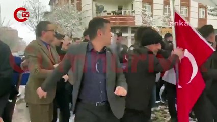 Bakan Vedat Işıkhan, işçilere şiddet uygulayan AKP’li Altındağ Belediye Başkanı Veysel Tiryaki ile 1 Mayıs’ta bir araya geldi.