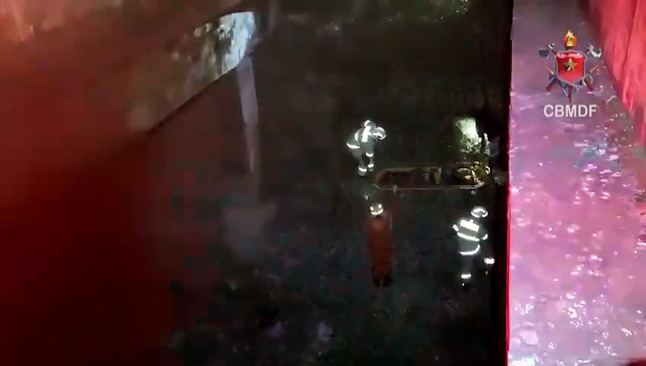 Mulher é atropelada e arremessada de viaduto na EPNB