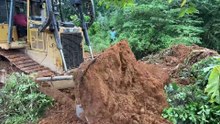 D6R XL Bulldozer Operator on a Mission to Level the Perfect Ground