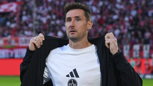 Klose: War im Winter mit jemandem von Leverkusen im Urlaub