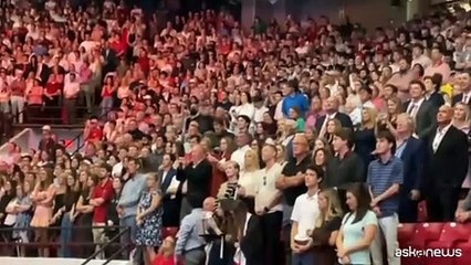 Trump agli studenti dell'Alabama: "il Sogno Americano davanti a voi"