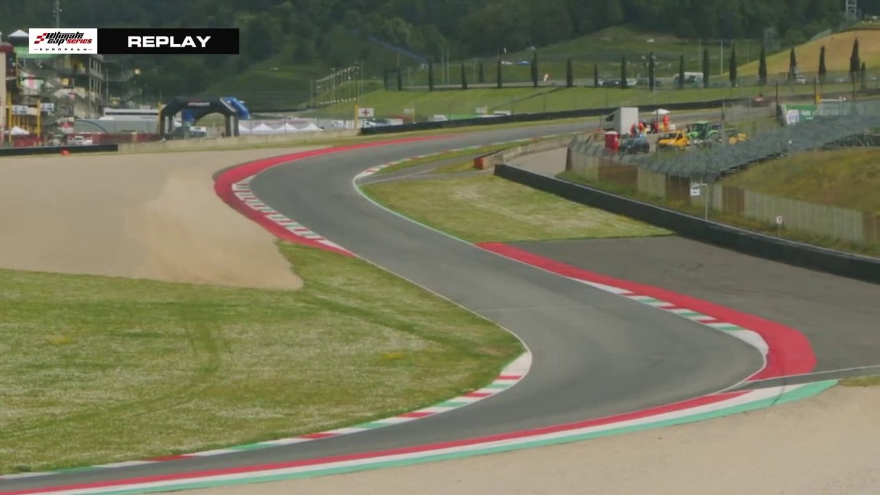 Ultimate Cup Series GT Endurance 2025 Mugello Marchix Big Crash
