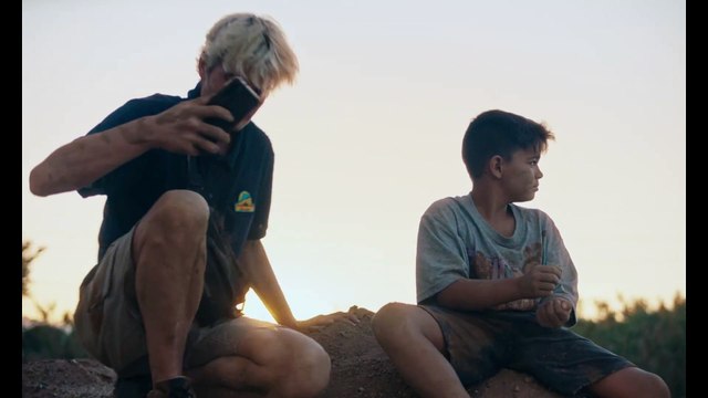 Apartamentos Paradiso - Tráiler español