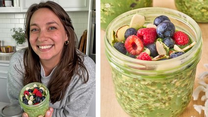 How to Make Overnight Matcha Oats with Berries