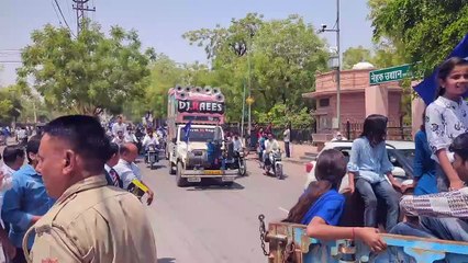 गर्म हवाओं के थपेड़ों में भट्टी की तरह दहका शहर