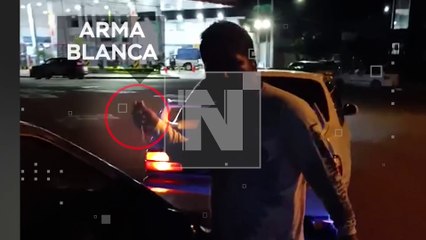 VIDEO: ¡Estaba con punzón! Violento altercado entre conductores quedó grabado