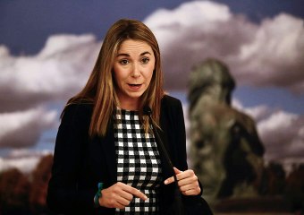 Calambrazo a la recadera de Sánchez en Madrid: la imagen que se vuelve en su contra al preguntar dónde estuvo Ayuso durante el apagón