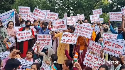 पटना में बीपीएससी TRE-3 अभ्यर्थियों पर लाठीचार्ज, पुलिस ने दौड़ा-दौड़ा कर पीटा, CM आवास का करने पहुंचे थे घेराव