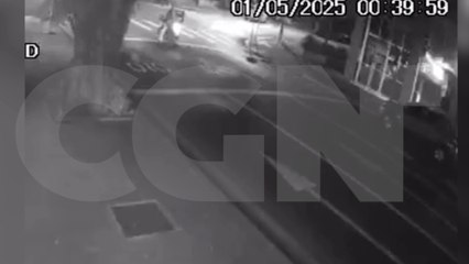 Motociclista procura por motorista de carro envolvido em acidente no Centro