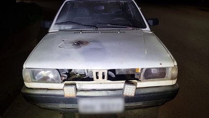 Gol tem princípio de incêndio no motor no Bairro Neva