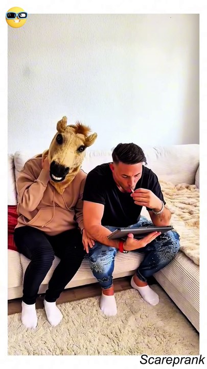 #pranks #scared #jumpy #fun #funny #eprank #prank #funnyvideos #bushman #jumpscare #fail  #scarecam_6