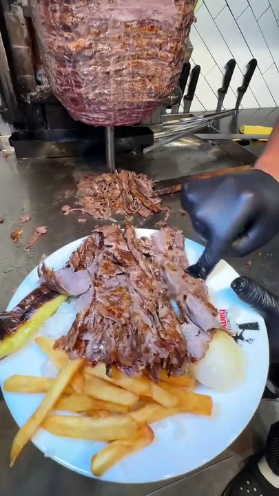 Bu Pilav Üstü Et Döner Kaç Gram 🍽️