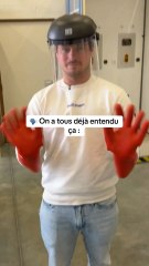 Pourquoi le caoutchouc ne laisse pas passer le courant électrique ?  Propose ton hypothèse en commentaire  ⚡️