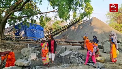 আলোর পথযাত্রী ! স্কুলছুট কিশোরীদের মাধ্যমিক পাশ করিয়ে নজির সমাজসেবীর