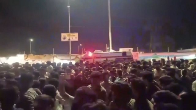 인도 힌두교 축제서 압사 사고...수십 명 숨지거나 다쳐 / YTN