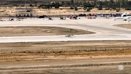 Bayraktar TB2 ve Özel Kuvvetler Helikopterinin Tahliye Uçuşu gösterisi